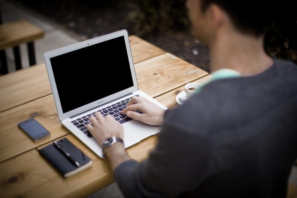 Saber contar una idea: el pitch como competencia comunicativa